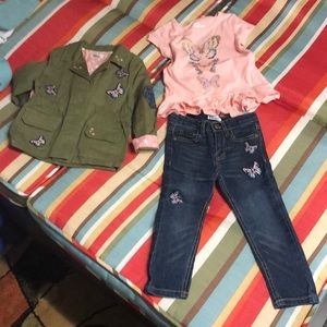 💜New without tags Epic threads 3 piece outfit.💜
